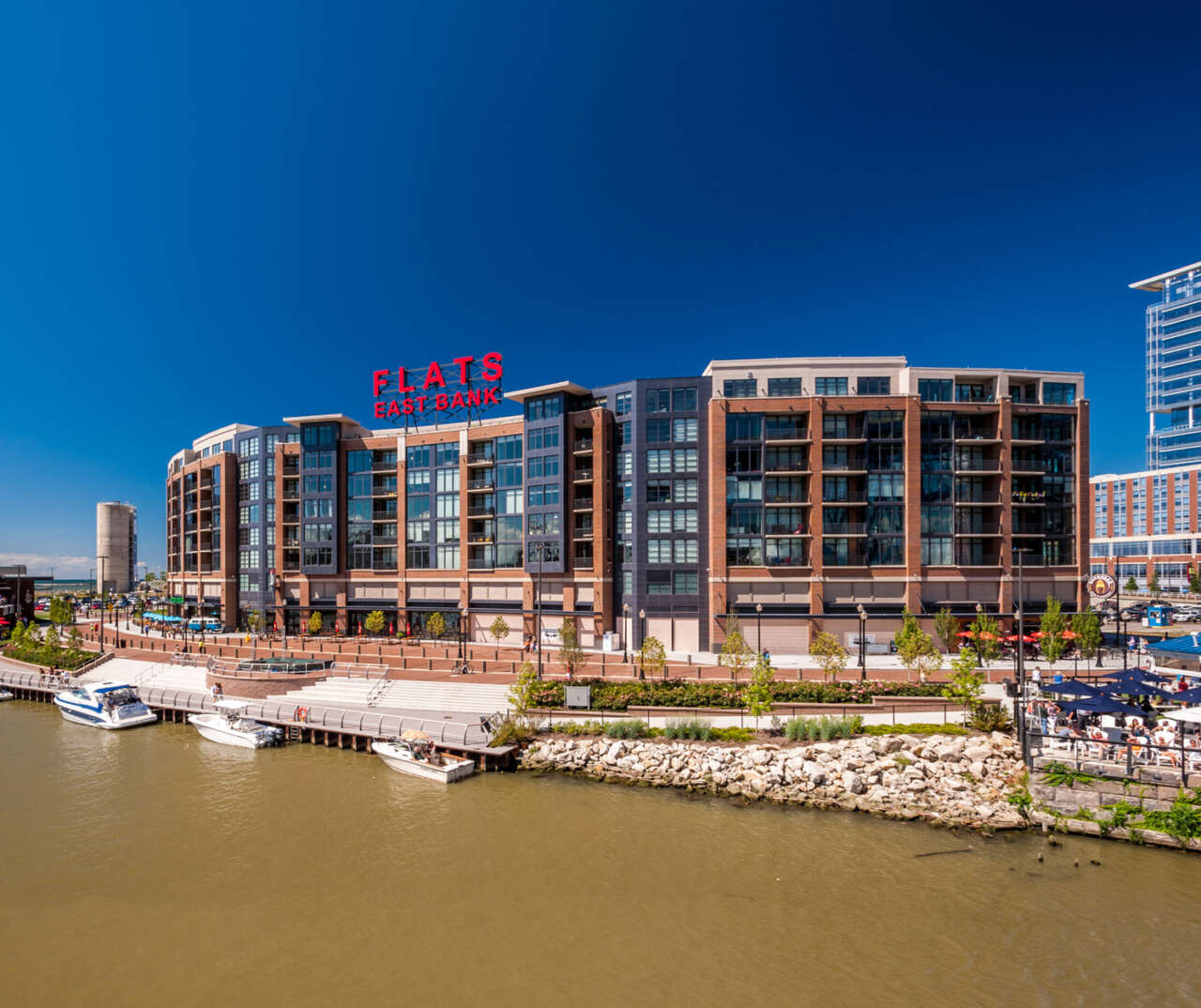 Flats East Bank Apartments - Dimit Architects